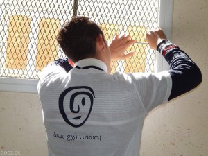 "الله يرضى عليكم"، في كل خطوة عمل دعوات أم محمد ترافق شباب بصمة