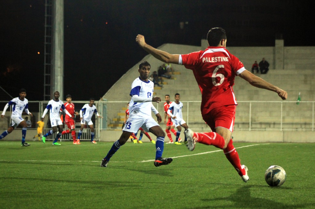 لقطة من مباراة فلسطين وسيريلانكا
