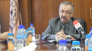 د. ماهر النتشة القائم بأعمال رئيس الجامعة