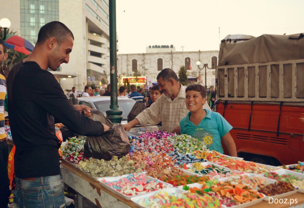لا ضير في تناول أنواع متعددة من الطعام، ولكن بدون مبالغة، فالاعتدال هو السبيل الأسلم لدفع الندم لاحقا.