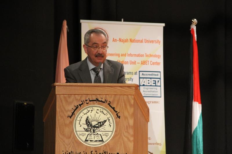 القائم بأعمال رئيس جامعة النجاح ماهر النتشة يلقي كلمته