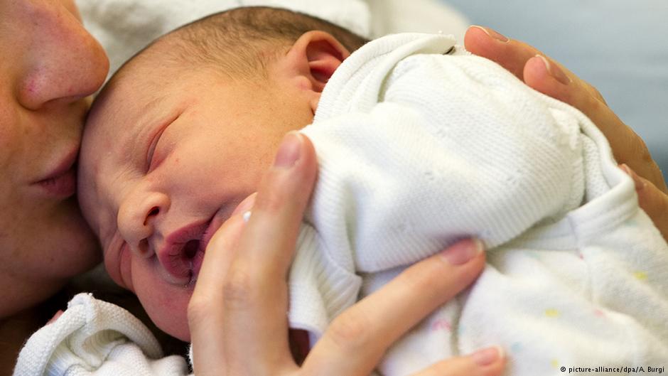 طفل رضيع اسم طفل ولادة