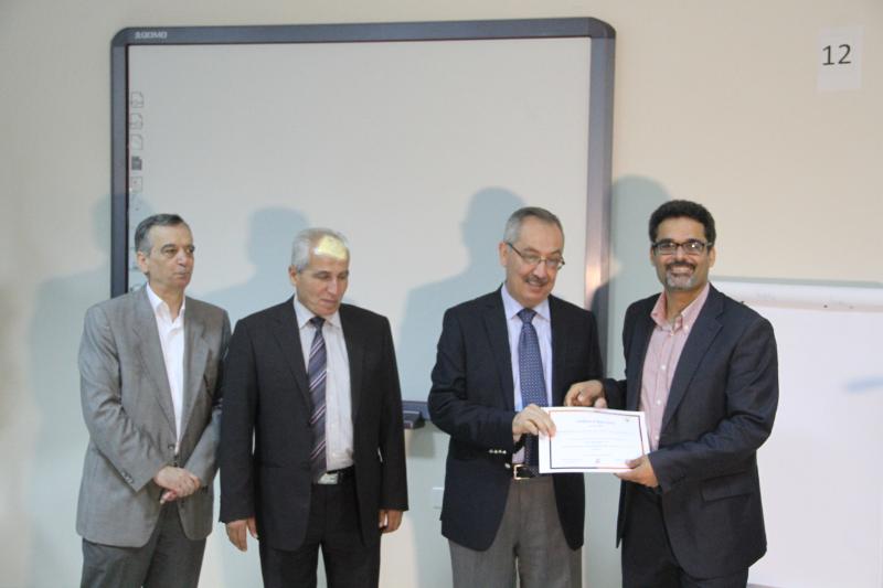 حضر الافتتاحية أيضا ممثلين عن جامعة بوليتكنيك الخليل وجامعة فلسطين التقنية ومديرية التربية والتعليم وشركة الإسراء