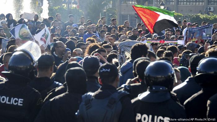 demonstration-tunis-aginst-trump-32423.jpg (53 KB)