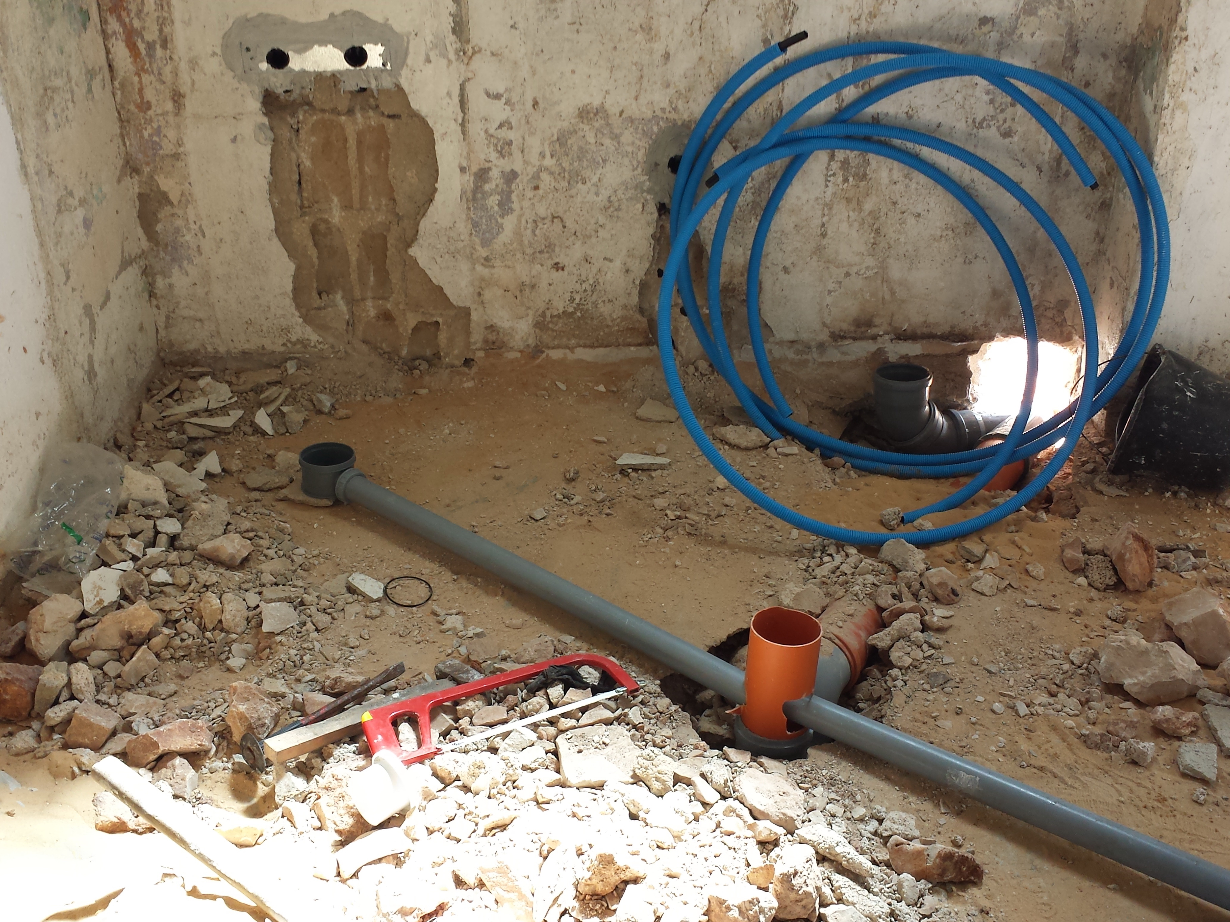 مطلوب فني صيانة كهرباء