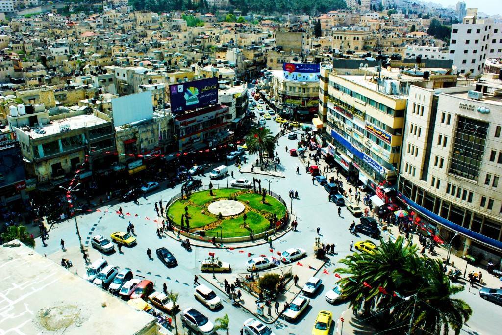 دوز - نابلس.. مدينة تحت وطأة العسكر