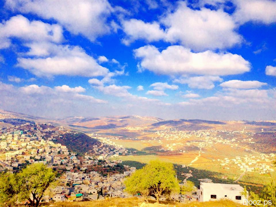 جو غائم جزئيا وفرصة ضعيفة لأمطار في المساء