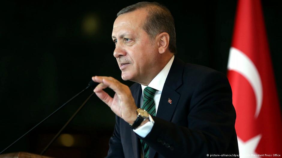 تركي يتقدم ببلاغ ضد زوجته لإهانتها أردوغان