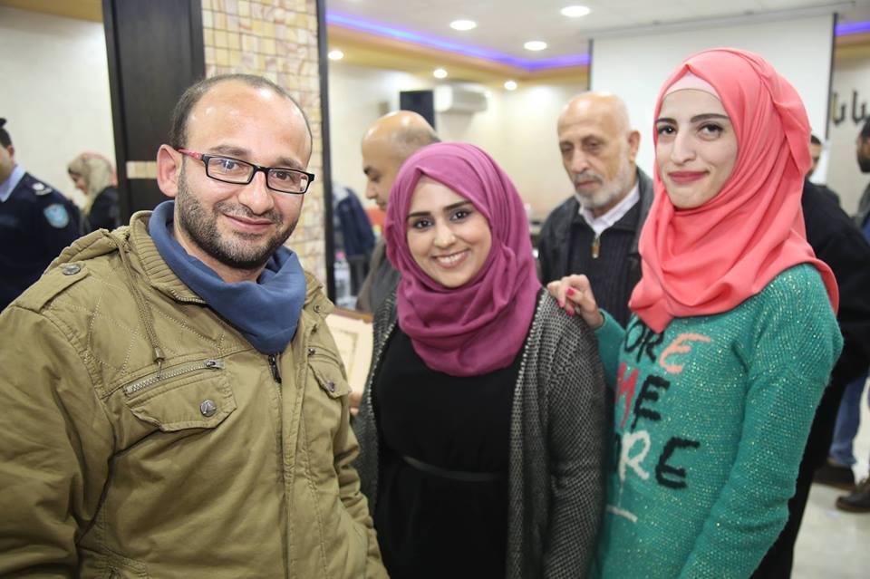 غاب الساعي فأرسل له طلبة الإعلام أمنياتٍ بفرج قريب