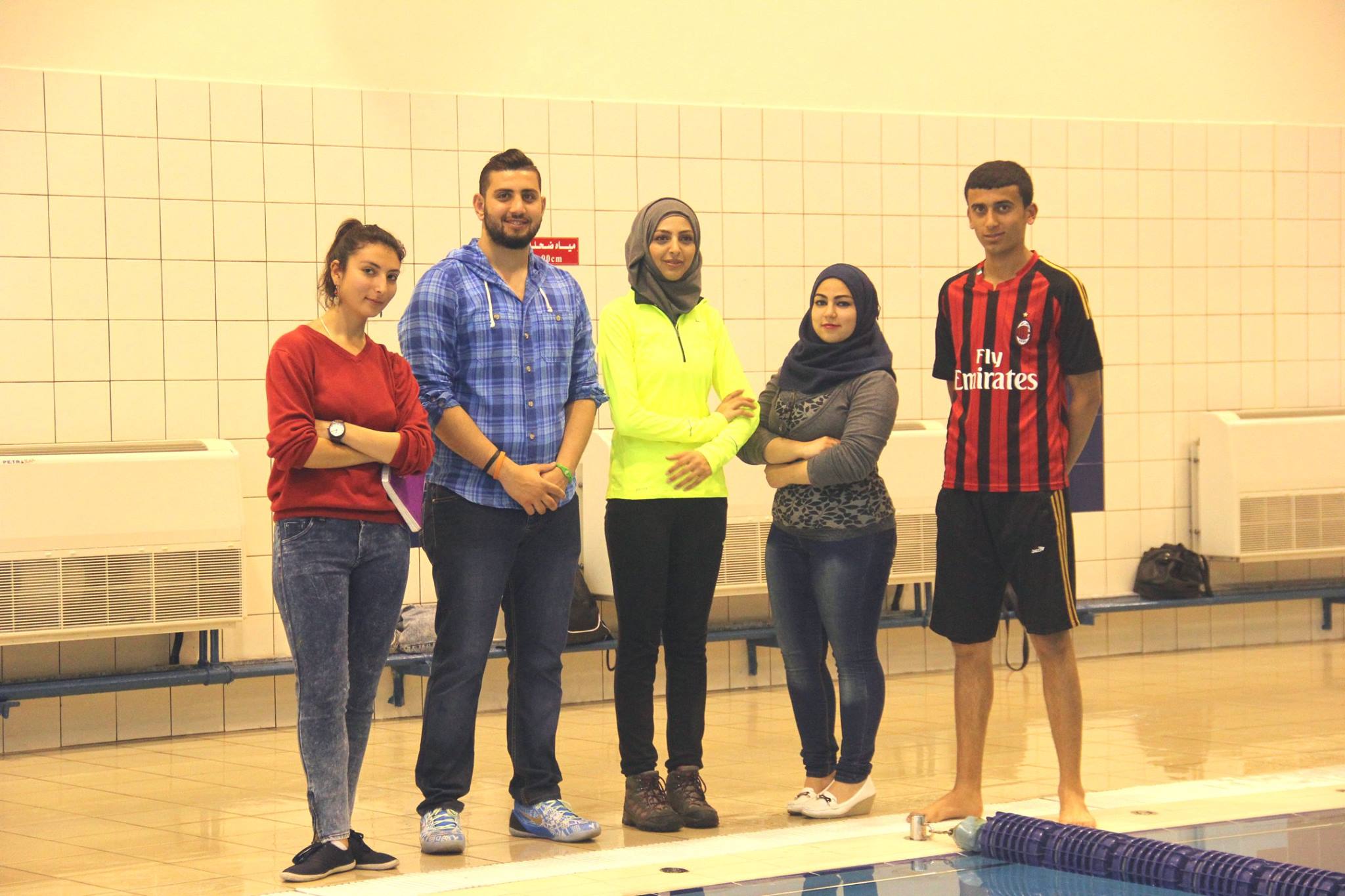 بالصور.. جامعة النجاح تختتم بطولة السباحة