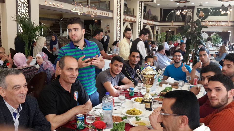 النجاح تحتفل بتصدر فريقها في بطولة الجامعات لكرة الطائرة