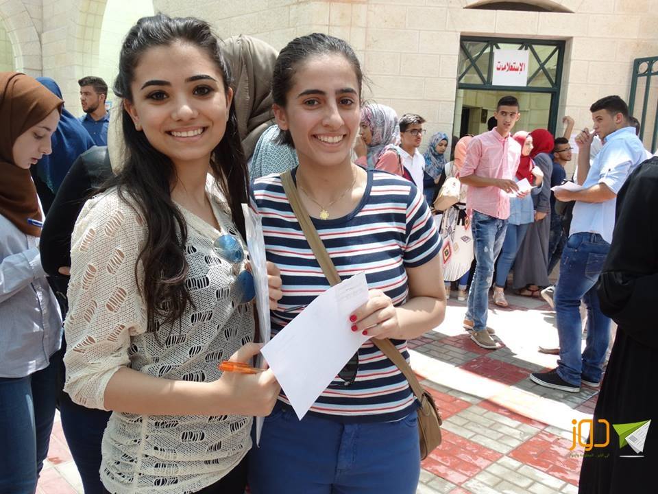 فتيات يسردن قصصهنّ بعد رفض أهاليهنّ تخصص الجامعة