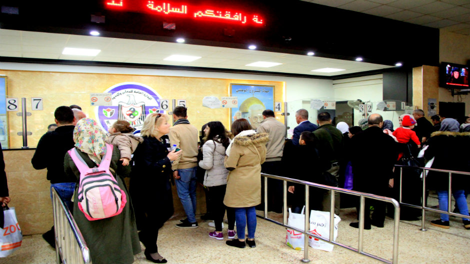  الأربعاء.. 1500 معتمر يغادرون عبر الجسر