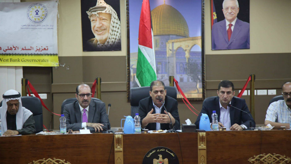 لقاء تقييمي لمجلس السلم الأهلي في طولكرم