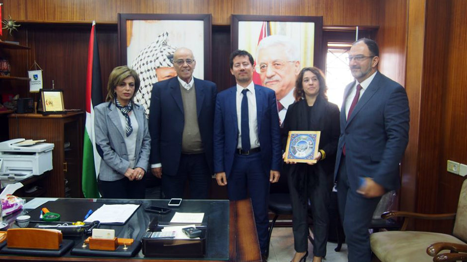 بلدية نابلس تبحث سبل التعاون مع القنصلية الفرنسية