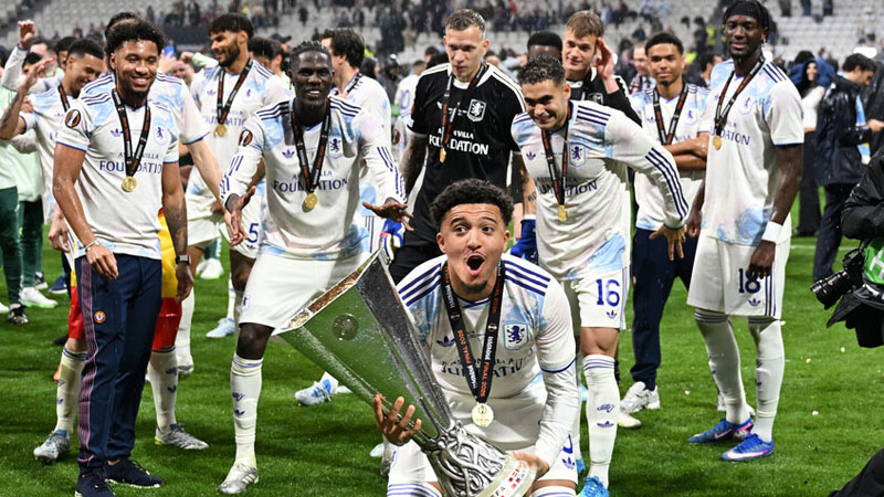 إيمري يقود أستون فيلا إلى المجد الأوروبي بعد 44 عاما