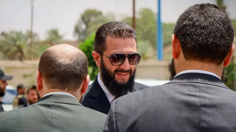 فيديو: فيضان الفرات.. الشرع يزور دير الزور والسلطات تستنفر