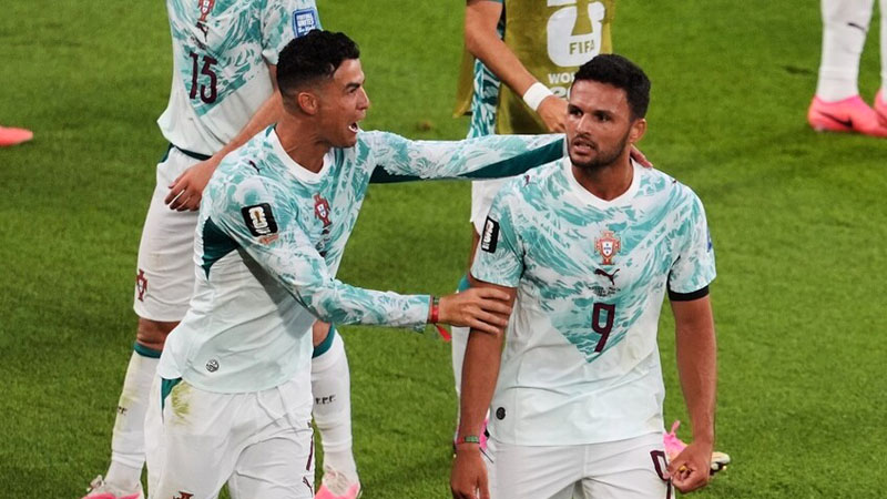 البرتغال بشق الأنفس إلى دور الـ16 لكأس العالم 2026