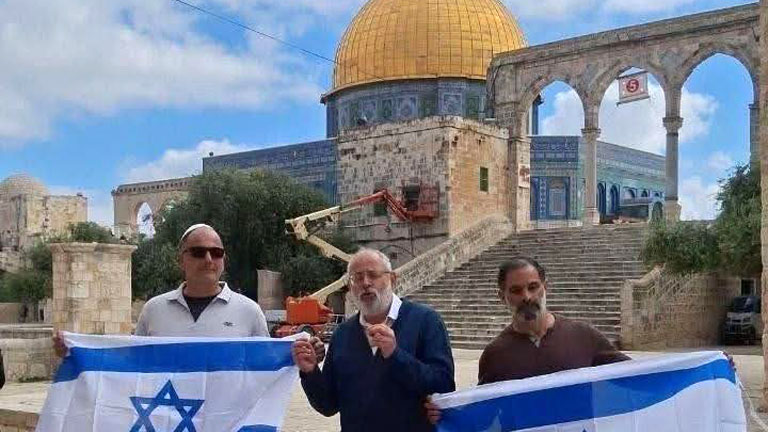 152 مستوطناً يقتحمون الأقصى